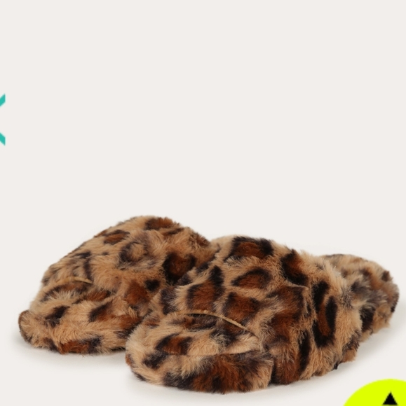 👣Forever Leopard Print Slide Slippers comfortable and warm beautiful - Picture 2 of 11